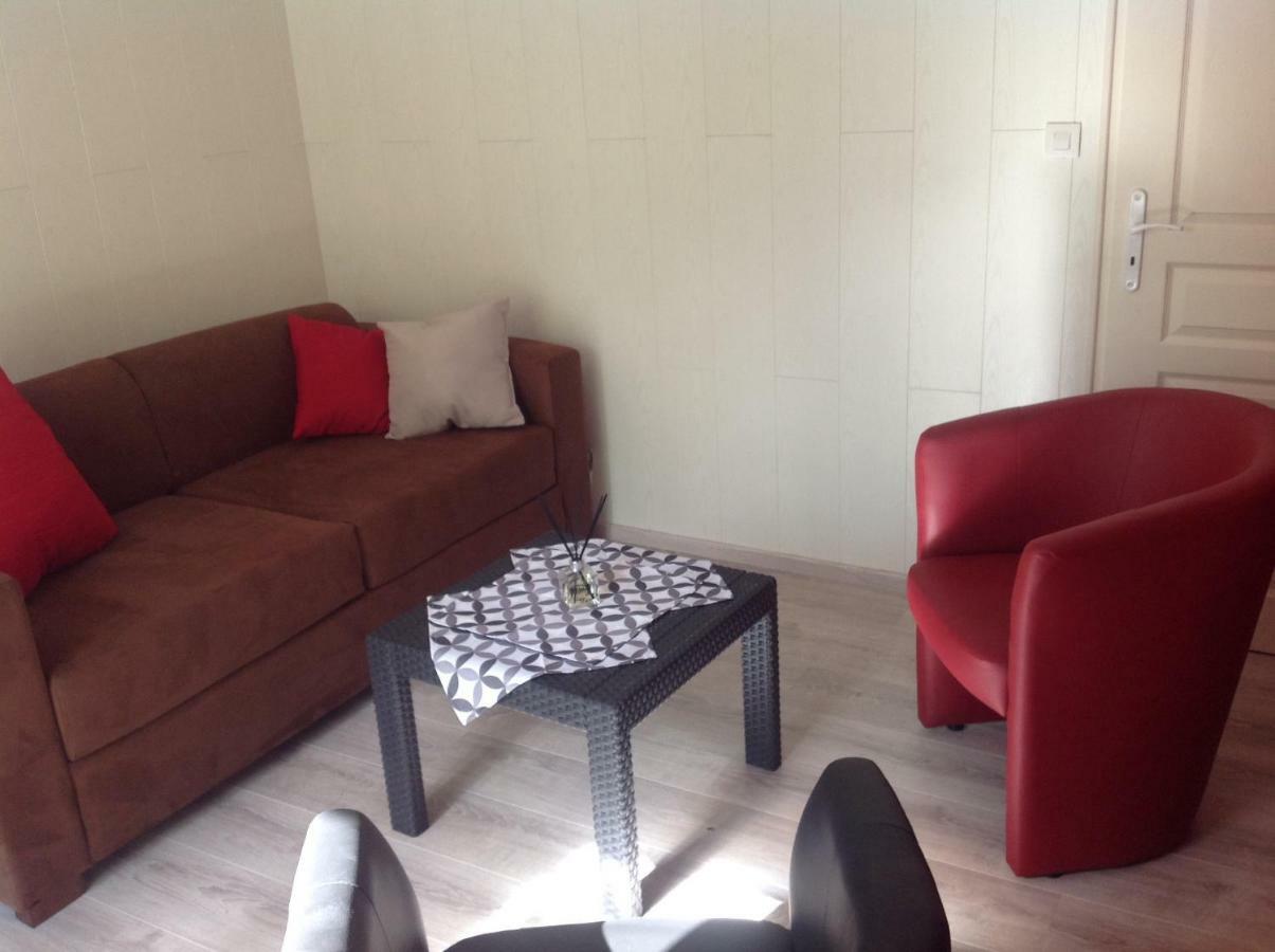 Au Mas Des Graviers Bed & Breakfast Салава Екстериор снимка