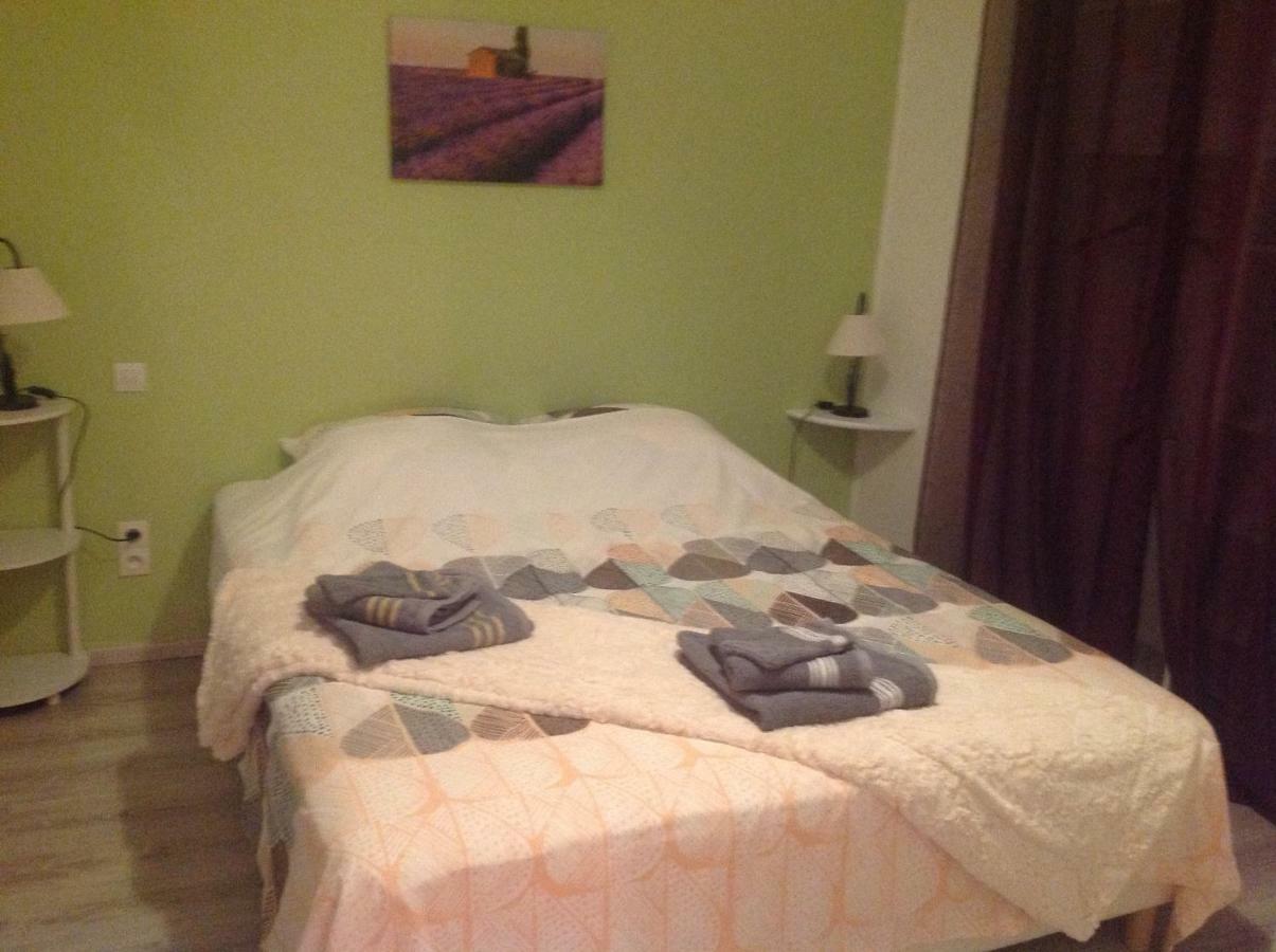 Au Mas Des Graviers Bed & Breakfast Салава Екстериор снимка
