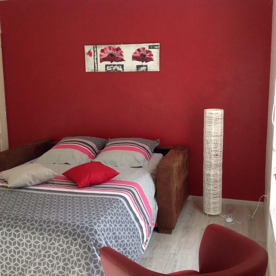Au Mas Des Graviers Bed & Breakfast Салава Екстериор снимка
